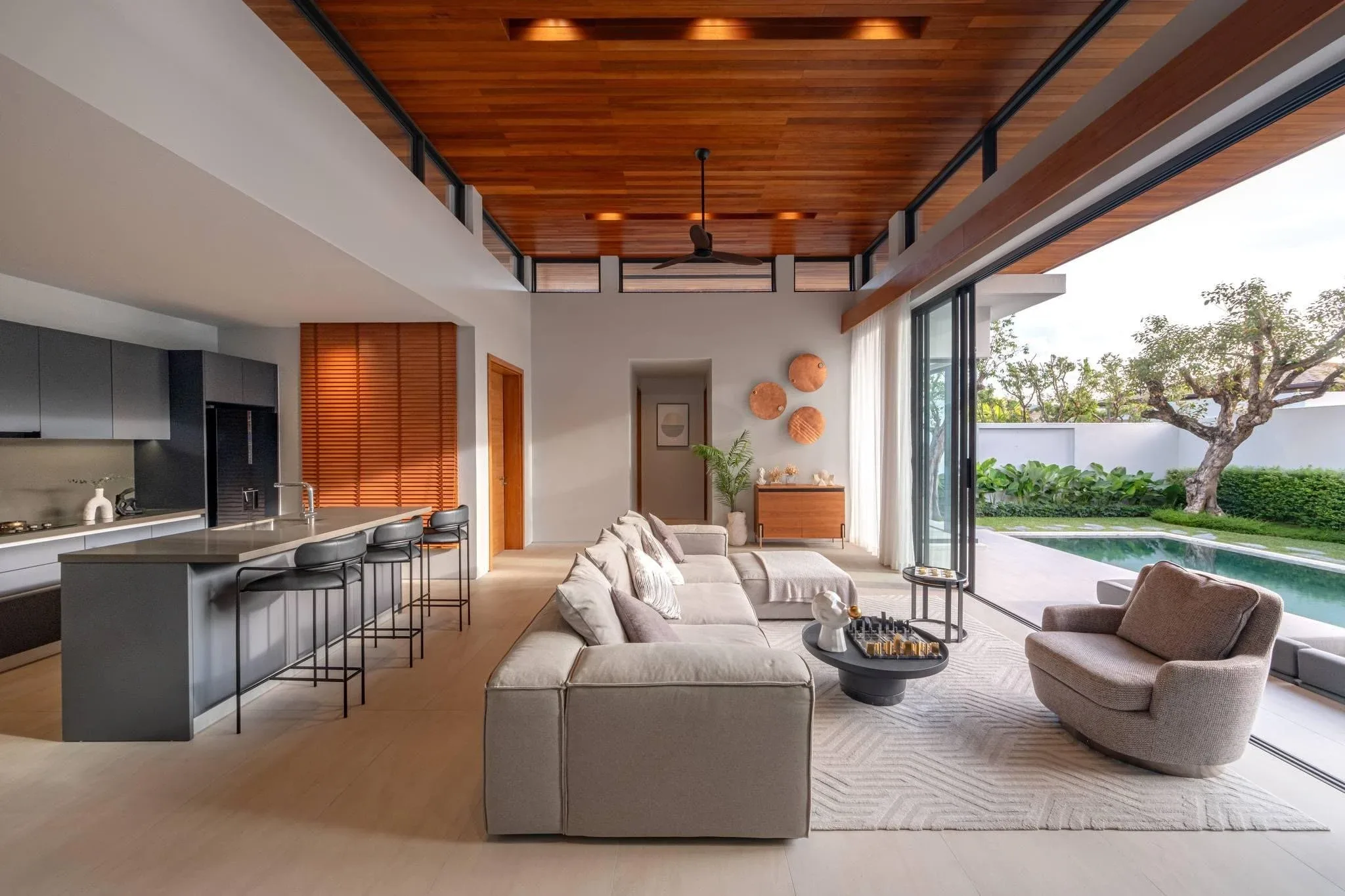 Botanica Modern Loft — interior view 4